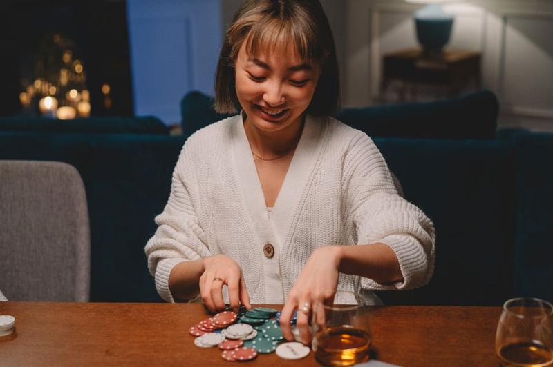 game crypto Debet